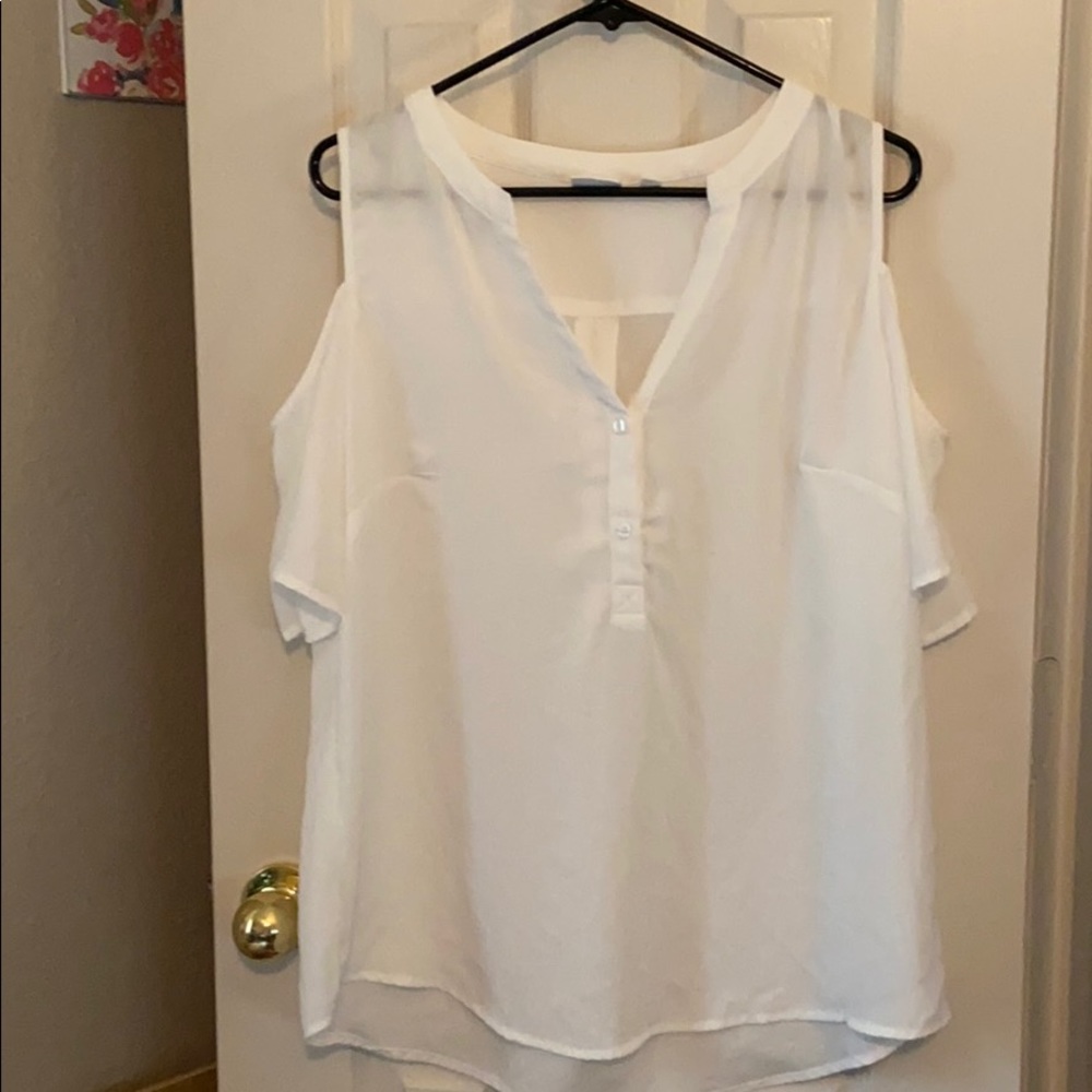 White blouse with shoulders out